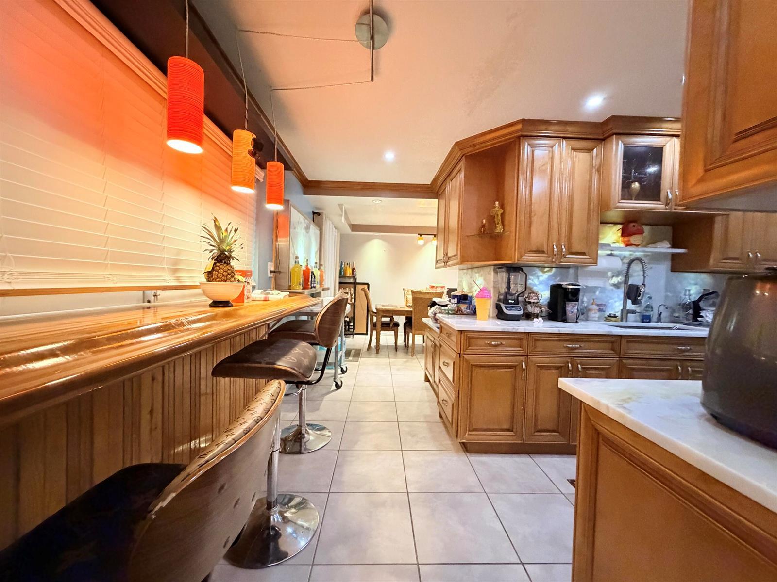 Listing photo 9 for 61 NW 110TH Avenue, Plantation, FL, 33324