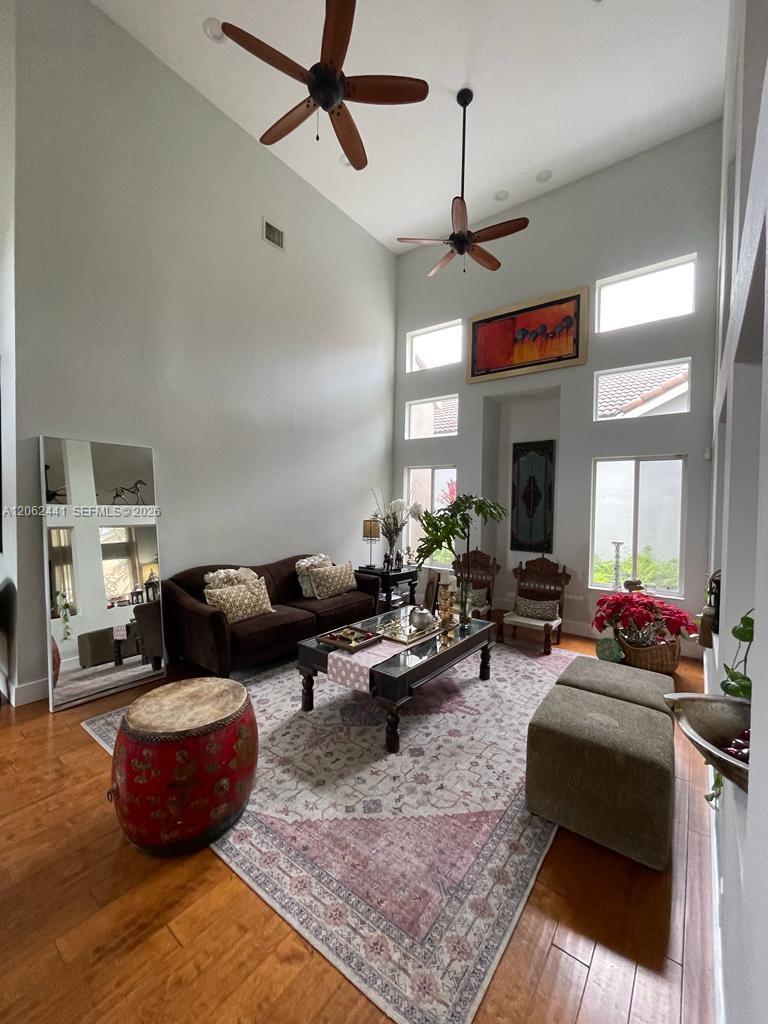 Listing photo 11 for 10157 NW 4th St Unit#1, Plantation, FL, 33324