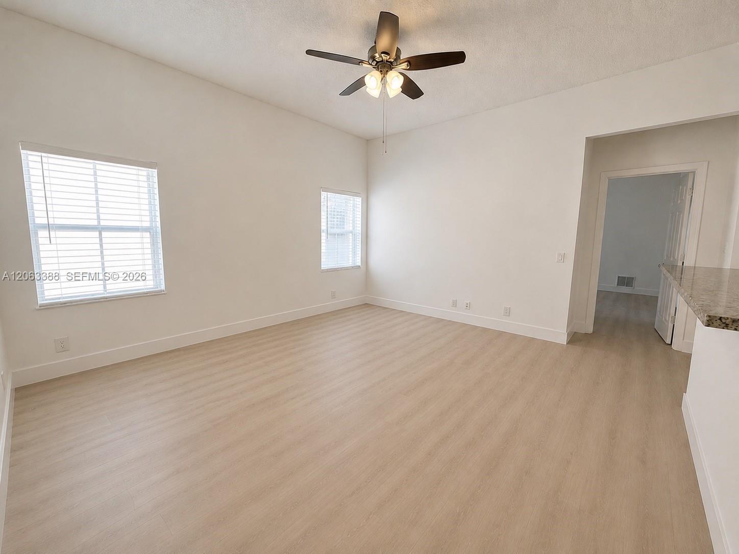 Listing photo 6 for 837 Tanglewood Cir Unit#., Weston, FL, 33327