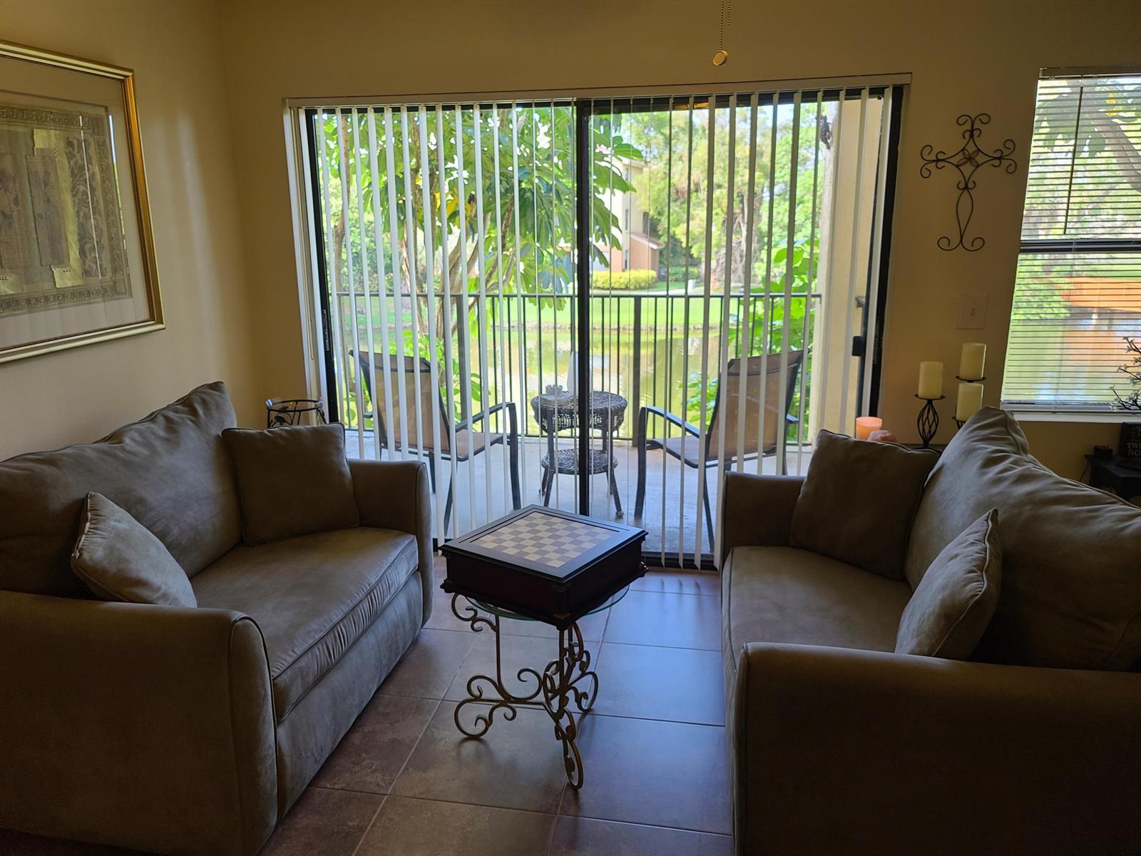 Listing photo 7 for 9999 SUMMERBREEZE Drive Unit#417, Sunrise, FL, 33322