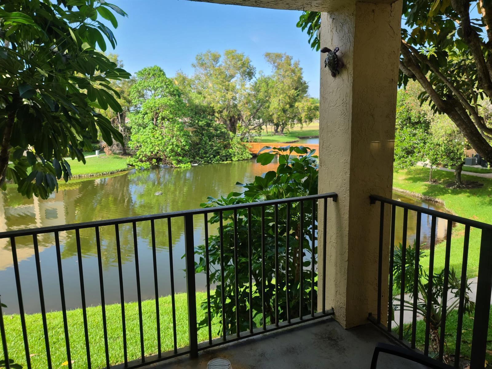 Listing photo 9 for 9999 SUMMERBREEZE Drive Unit#417, Sunrise, FL, 33322