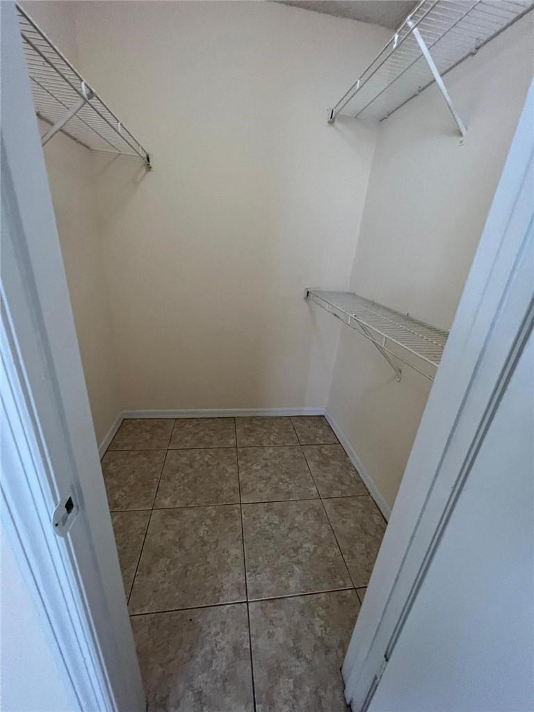 Listing photo 8 for 12730 VISTA ISLES Drive Unit#812, Sunrise, FL, 33325