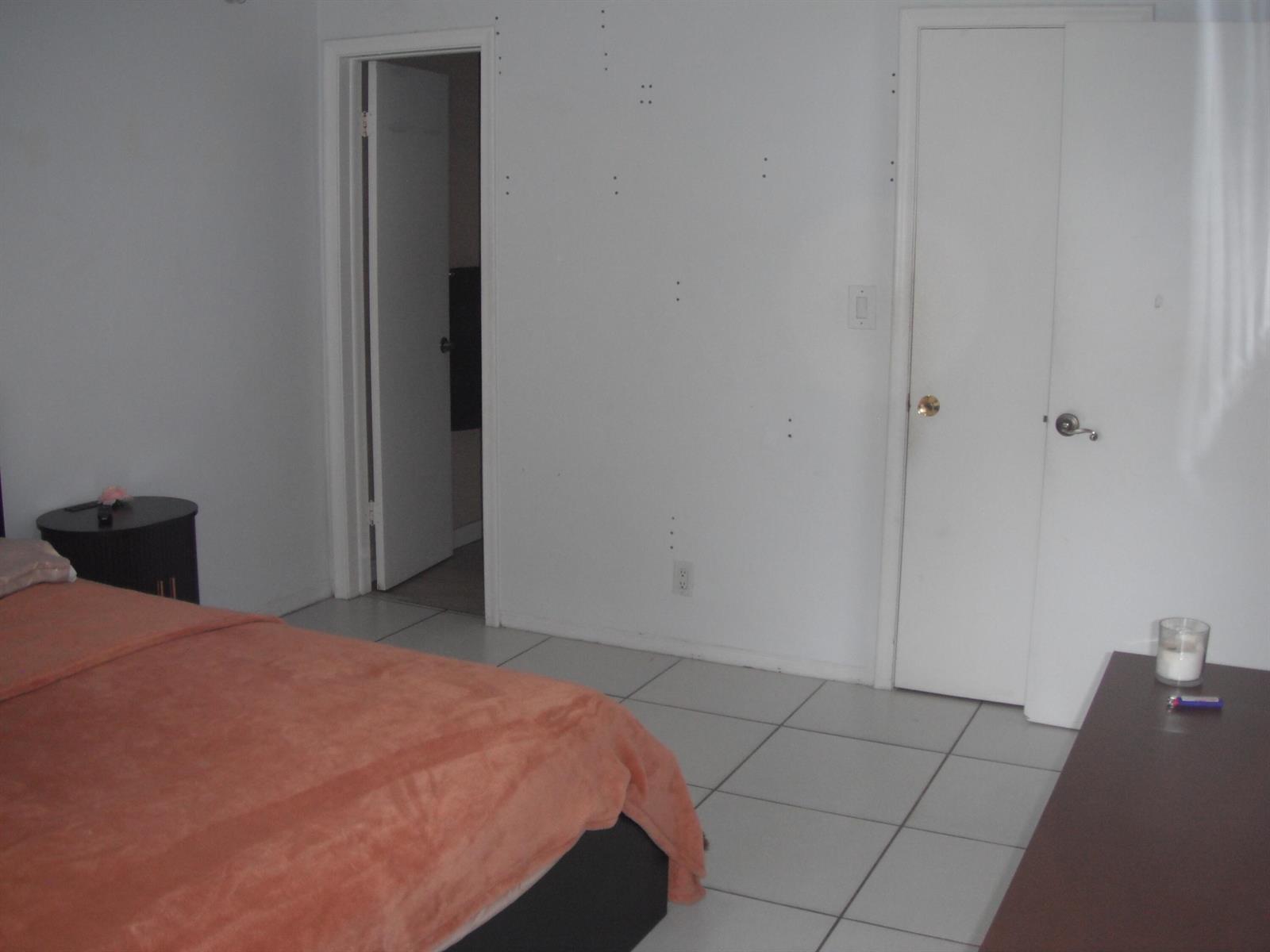 Listing photo 8 for 4169 SW 67TH Avenue Unit#205A, Davie, FL, 33314