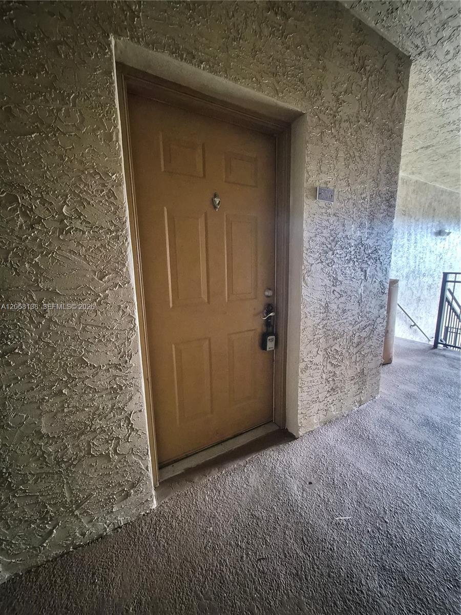Listing photo 15 for 101 SW 117th Ave Unit#7306, Pembroke Pines, FL, 33025