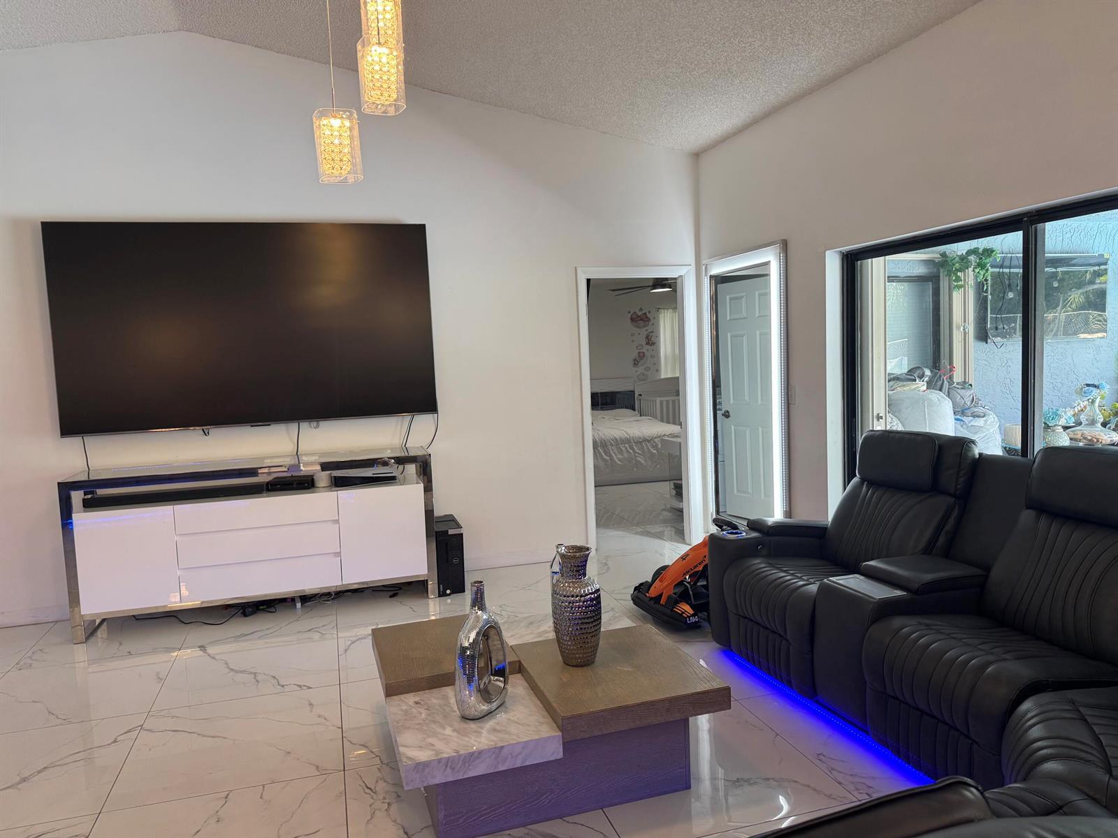 Listing photo 13 for 8651 NW 21ST Court, Coral Springs, FL, 33071