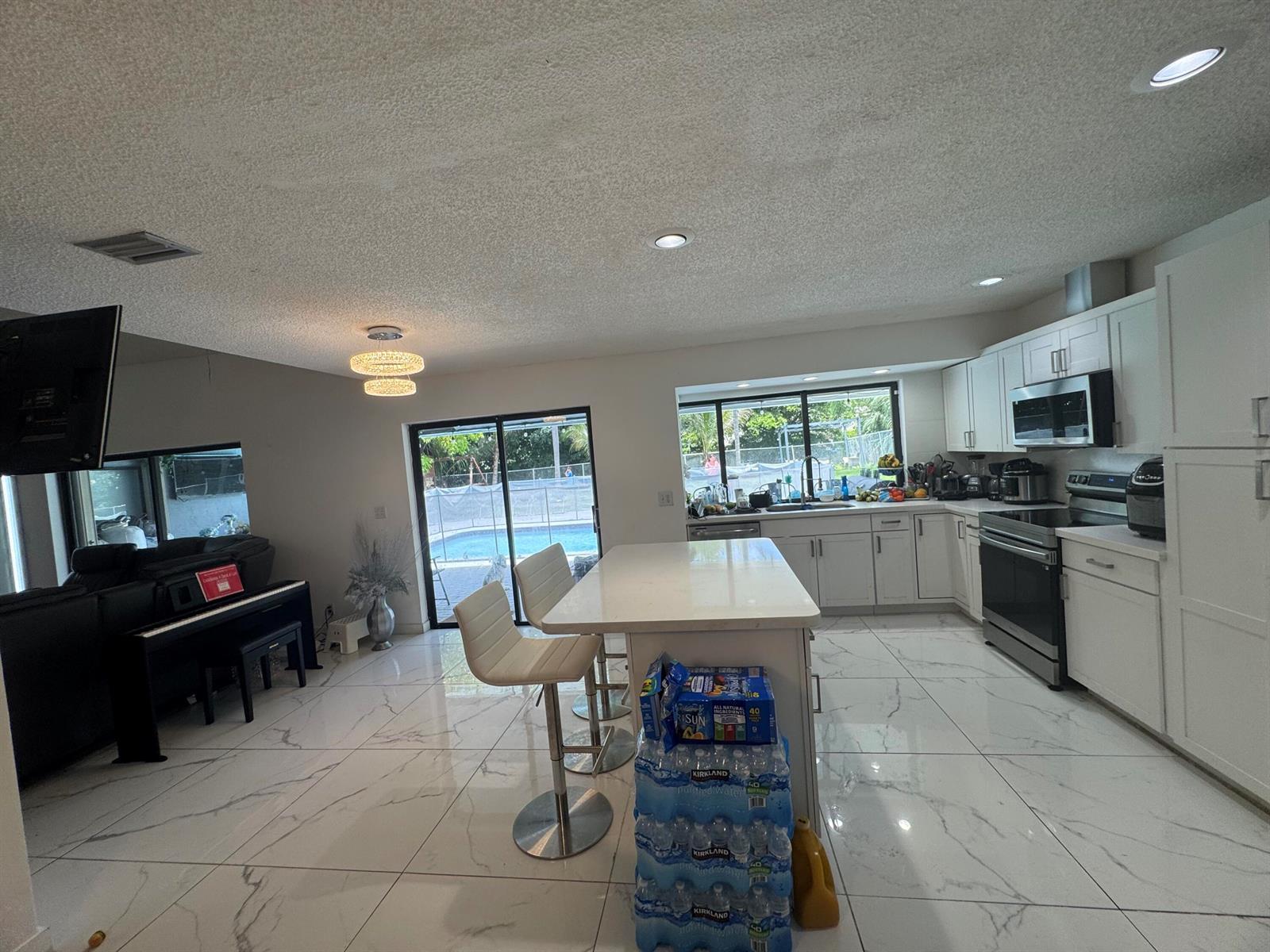 Listing photo 15 for 8651 NW 21ST Court, Coral Springs, FL, 33071