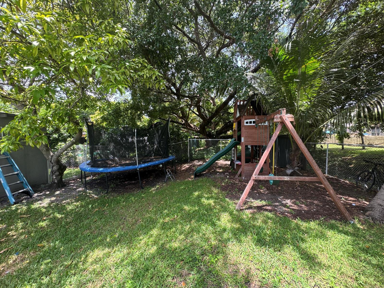 Listing photo 6 for 8651 NW 21ST Court, Coral Springs, FL, 33071