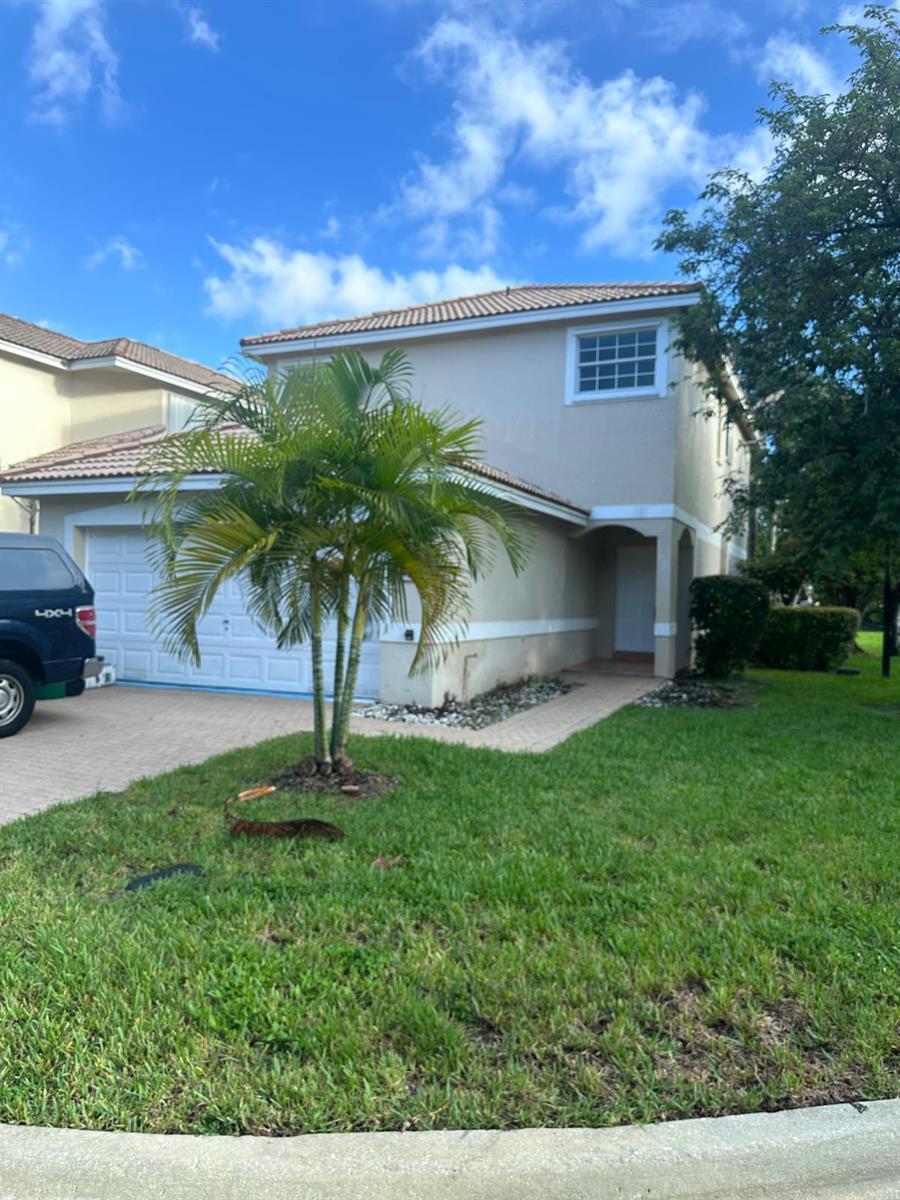 Listing photo 2 for 9761 NW 2nd Street, Coral Springs, FL, 33071