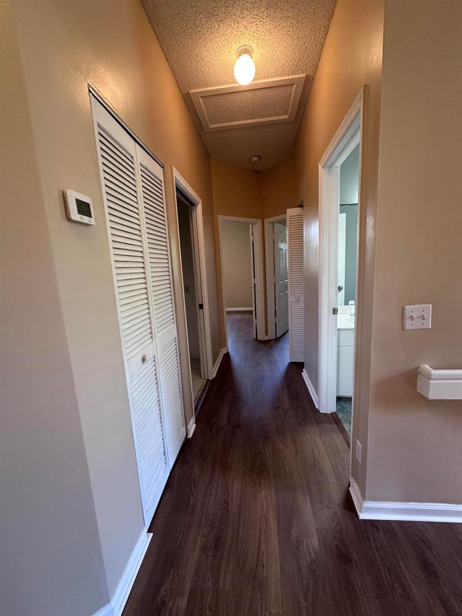 Listing photo 11 for 9761 NW 2nd Street, Coral Springs, FL, 33071
