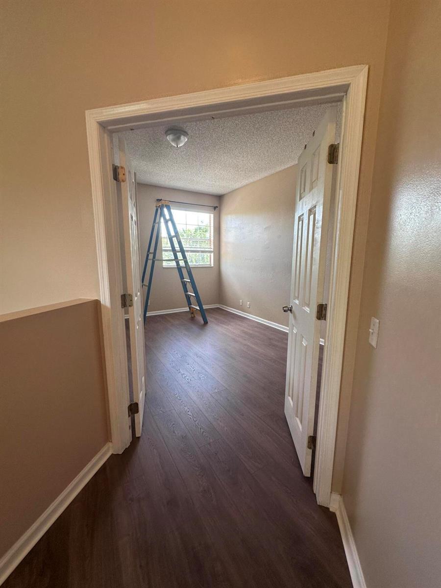 Listing photo 6 for 9761 NW 2nd Street, Coral Springs, FL, 33071