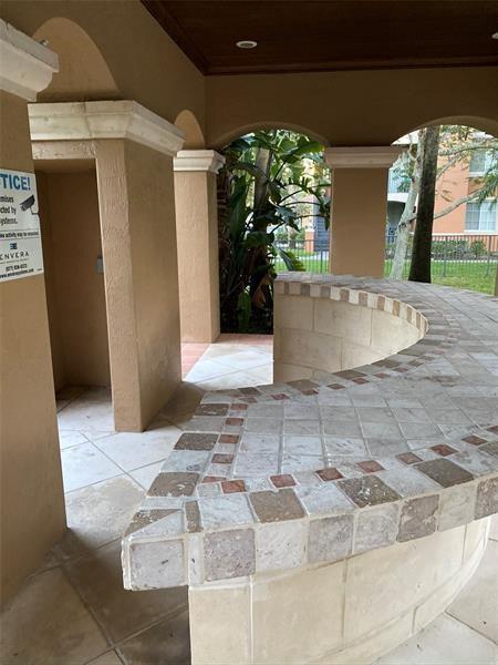 Listing photo 14 for 8020 N NOB HILL Road Unit#206, Tamarac, FL, 33321