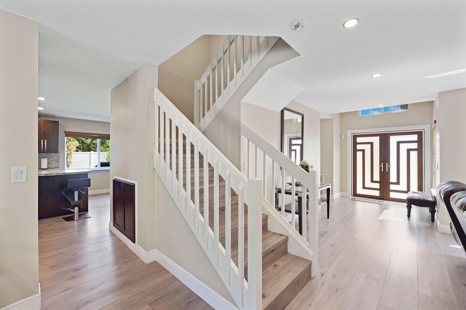 Listing photo 7 for 911 SW 87th Avenue, Pembroke Pines, FL, 33025