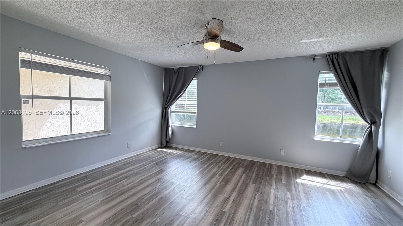 Listing photo 10 for 2020 Andromeda Ln Unit#2020, Weston, FL, 33327
