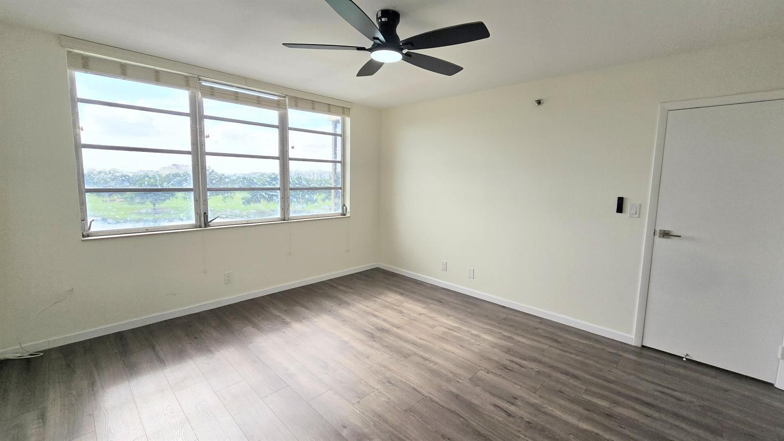 Listing photo 9 for 3100 W ROLLING HILLS Circle Unit#609, Davie, FL, 33328