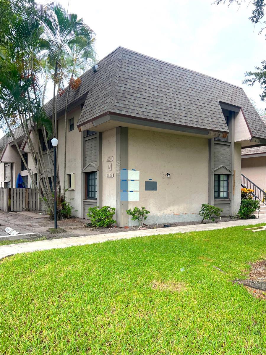Listing photo 1 for 3692 NW 95TH Terrace Unit#7M, Sunrise, FL, 33351