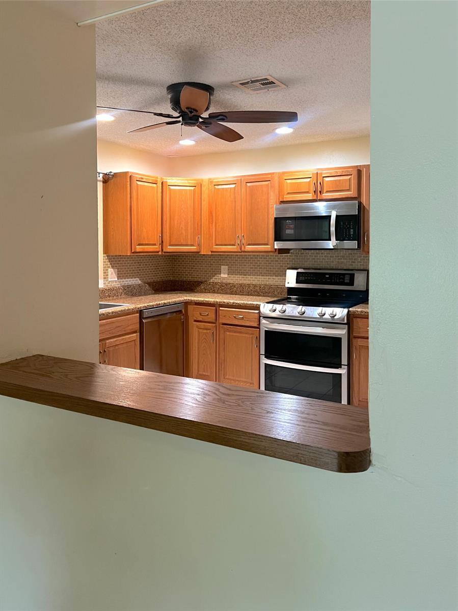 Listing photo 2 for 3692 NW 95TH Terrace Unit#7M, Sunrise, FL, 33351
