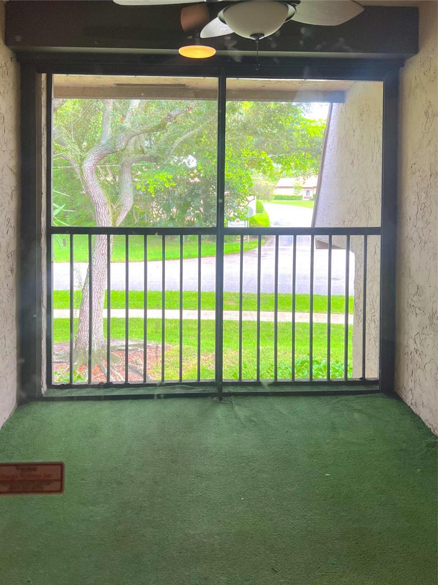 Listing photo 10 for 3692 NW 95TH Terrace Unit#7M, Sunrise, FL, 33351
