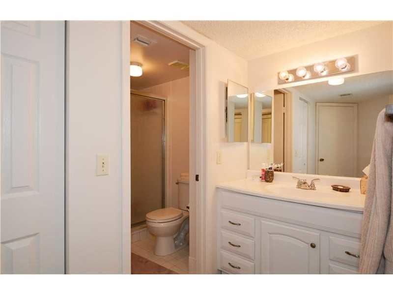 Listing photo 8 for 9901 WESTVIEW Drive Unit#336, Coral Springs, FL, 33076