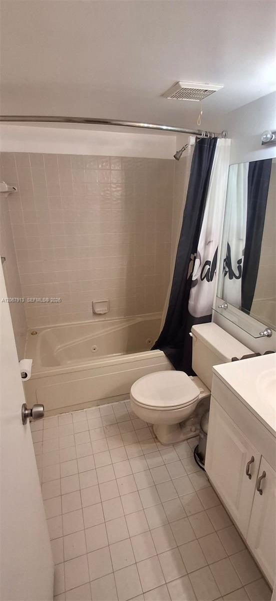 Listing photo 6 for 1276 SW 113th Ter Unit#104, Pembroke Pines, FL, 33025