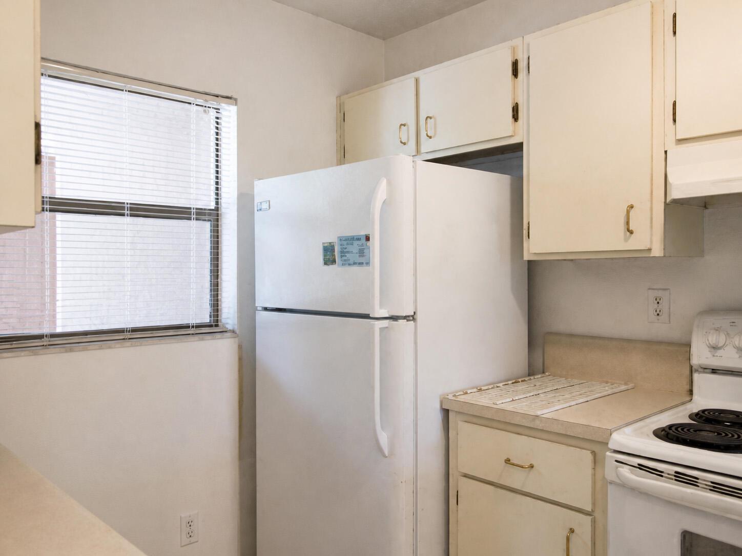 Listing photo 2 for 7260 Woodmont Terrace Unit#203, Tamarac, FL, 33321