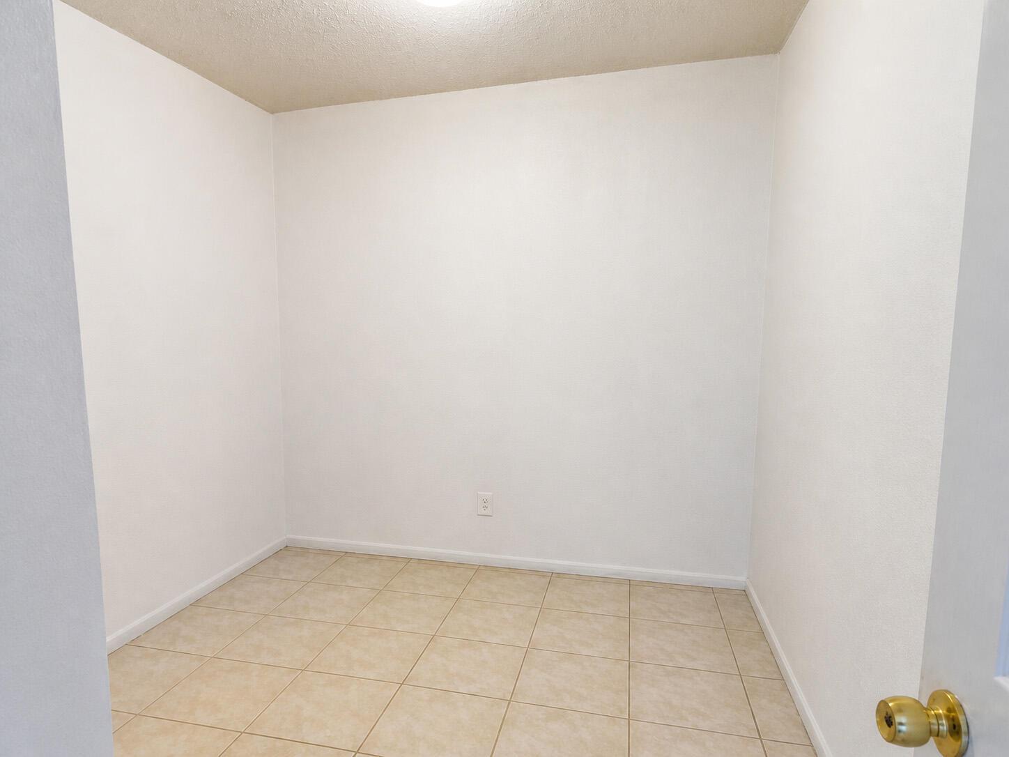 Listing photo 12 for 7260 Woodmont Terrace Unit#203, Tamarac, FL, 33321