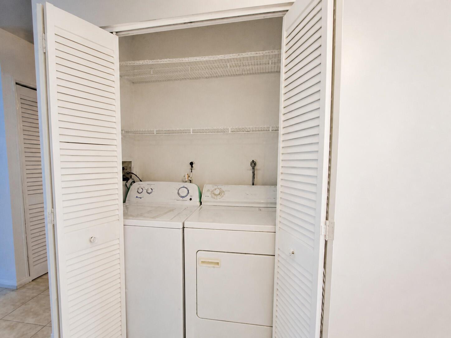 Listing photo 6 for 7260 Woodmont Terrace Unit#203, Tamarac, FL, 33321