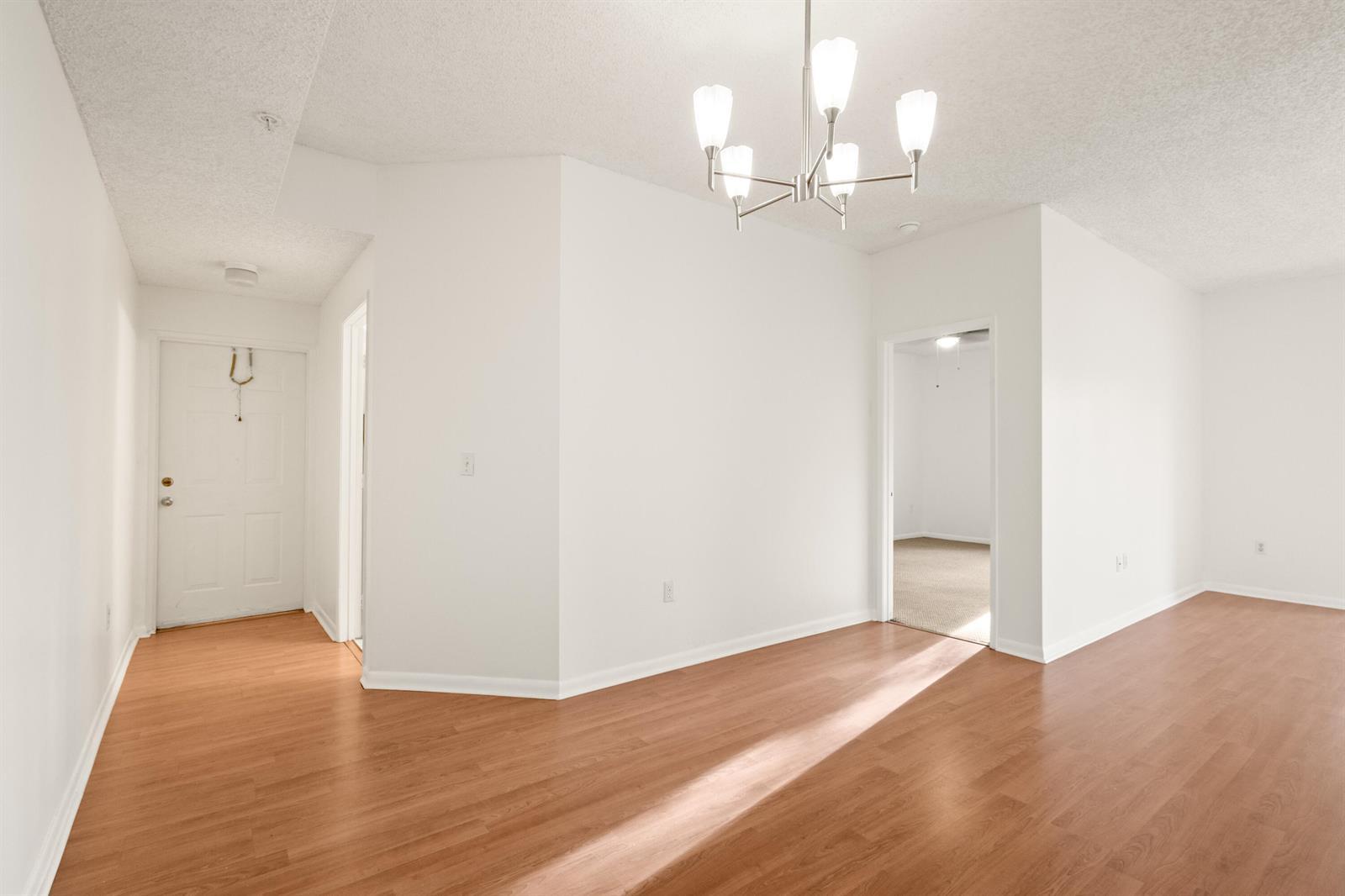 Listing photo 4 for 6960 SW 39TH Street Unit#E205, Davie, FL, 33314