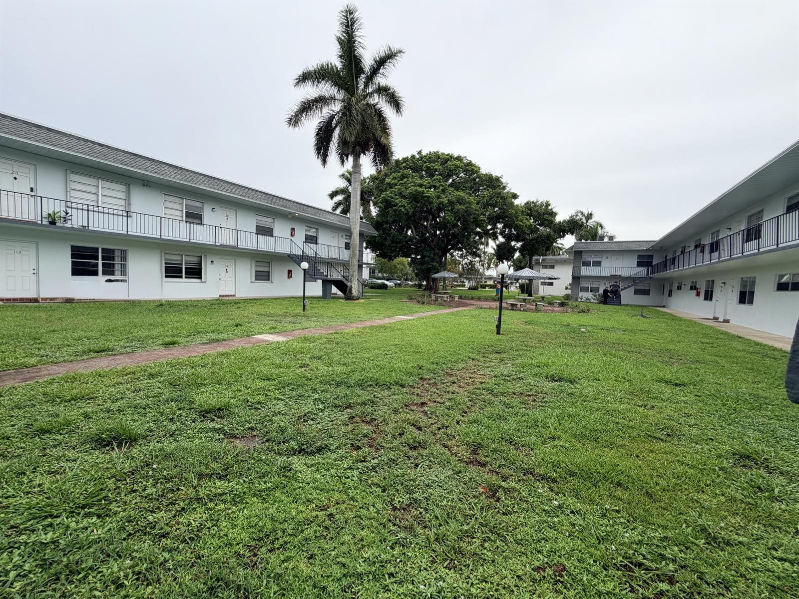 Listing photo 2 for 6191 SW 37th Street Unit#Apt 114, Davie, FL, 33314
