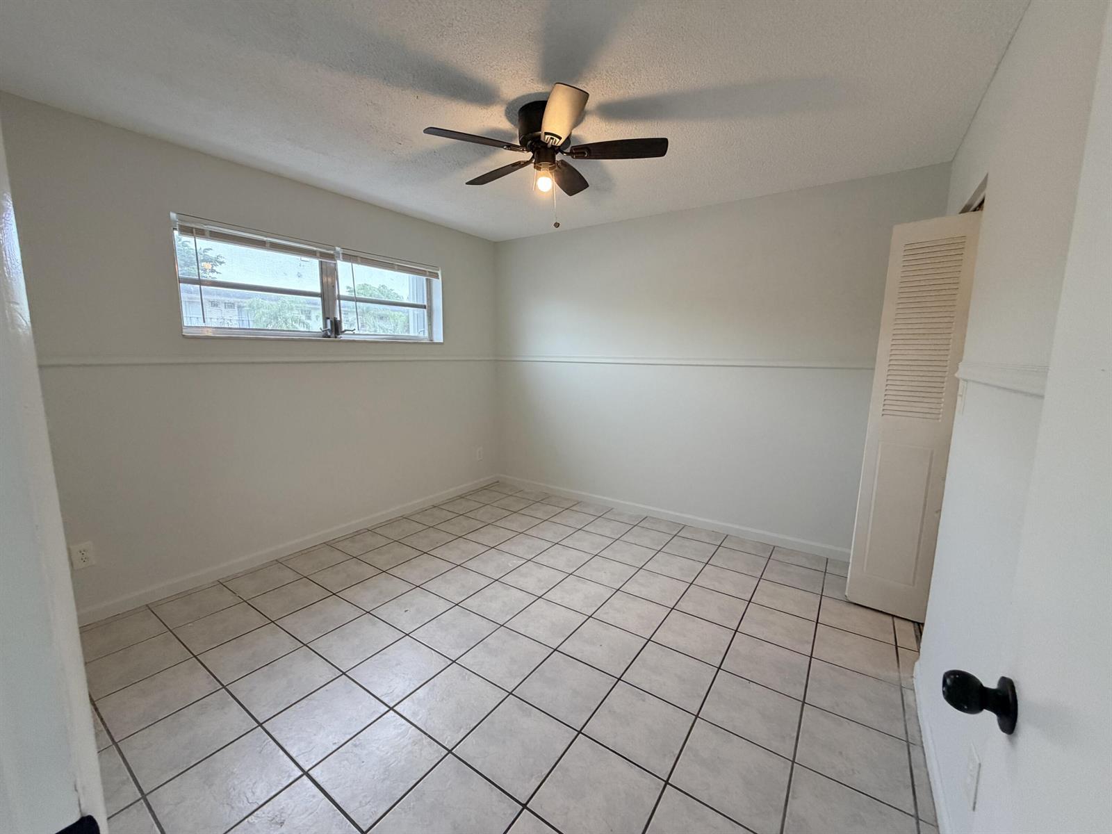Listing photo 12 for 6191 SW 37th Street Unit#Apt 114, Davie, FL, 33314