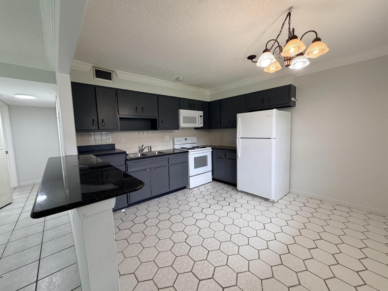 Listing photo 5 for 6191 SW 37th Street Unit#Apt 114, Davie, FL, 33314