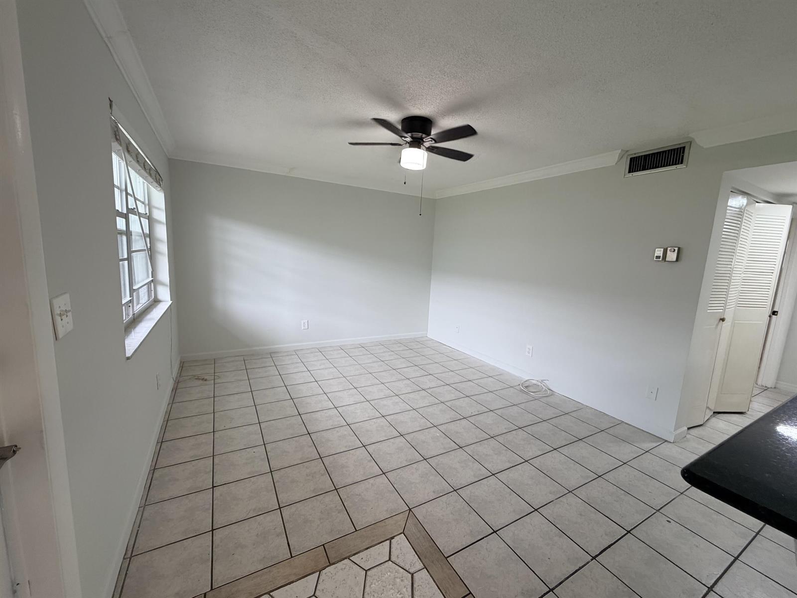 Listing photo 7 for 6191 SW 37th Street Unit#Apt 114, Davie, FL, 33314
