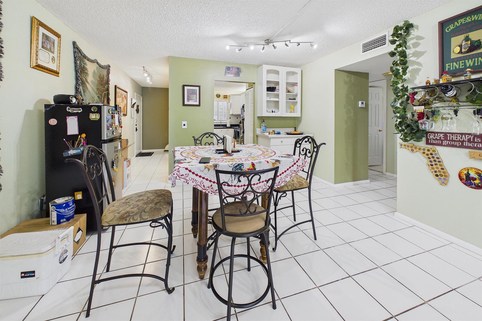 Listing photo 12 for 8511 OLD COUNTRY Manor Unit#401, Davie, FL, 33328