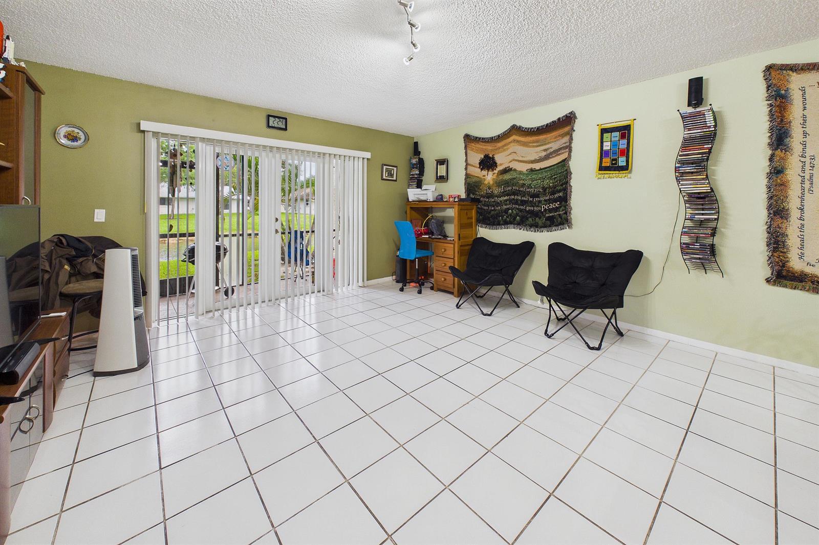 Listing photo 9 for 8511 OLD COUNTRY Manor Unit#401, Davie, FL, 33328