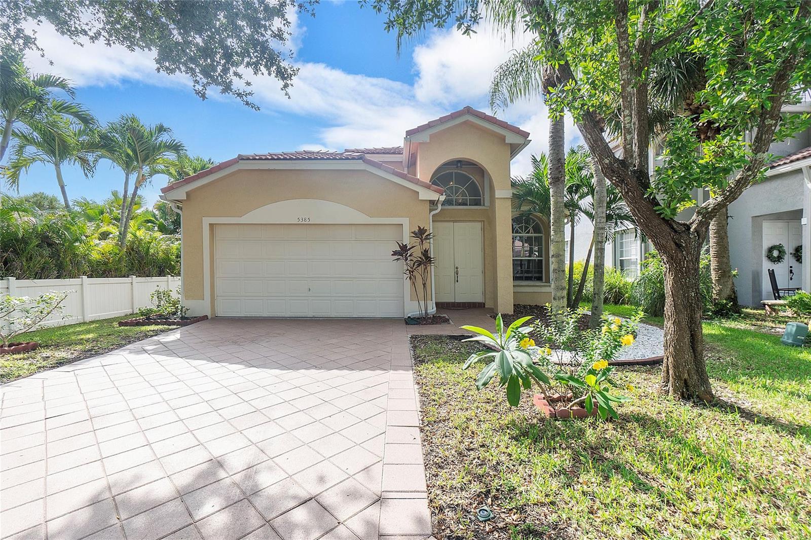 Listing photo 2 for 5385 NW 124th Way, Coral Springs, FL, 33076