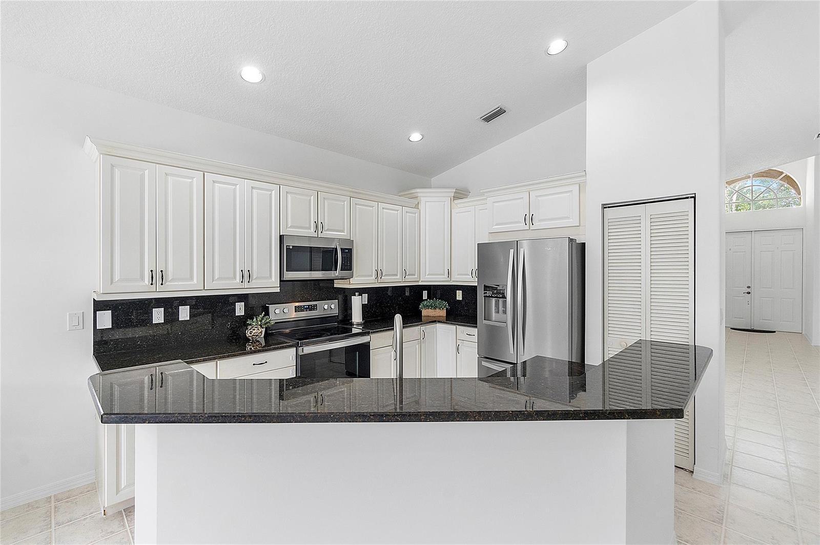 Listing photo 5 for 5385 NW 124th Way, Coral Springs, FL, 33076