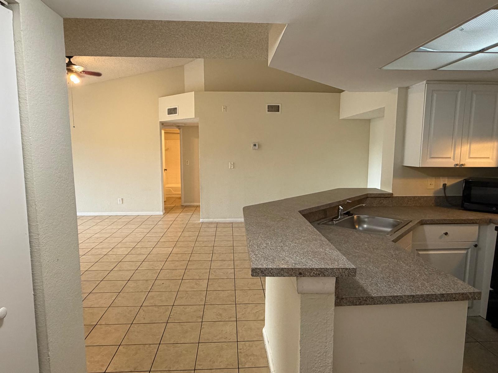 Listing photo 13 for 9144 W ATLANTIC Boulevard Unit#836, Coral Springs, FL, 33071