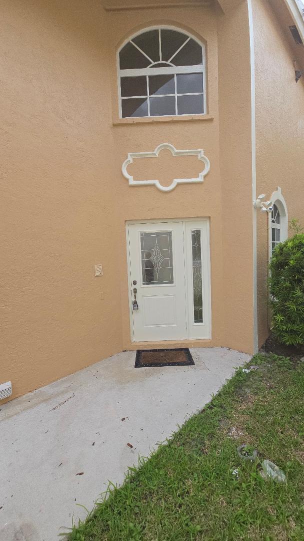 Listing photo 3 for 10351 NW 7TH Street, Coral Springs, FL, 33071