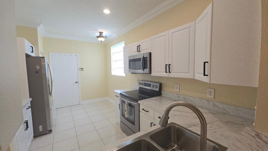 Listing photo 7 for 10351 NW 7TH Street, Coral Springs, FL, 33071