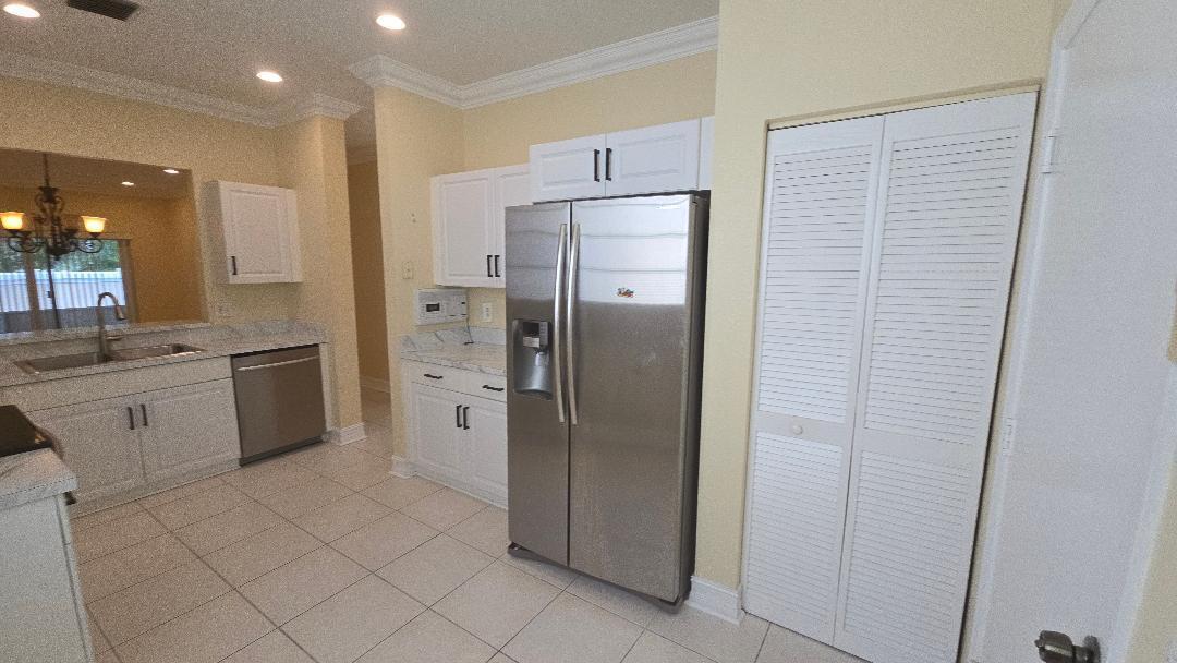 Listing photo 8 for 10351 NW 7TH Street, Coral Springs, FL, 33071
