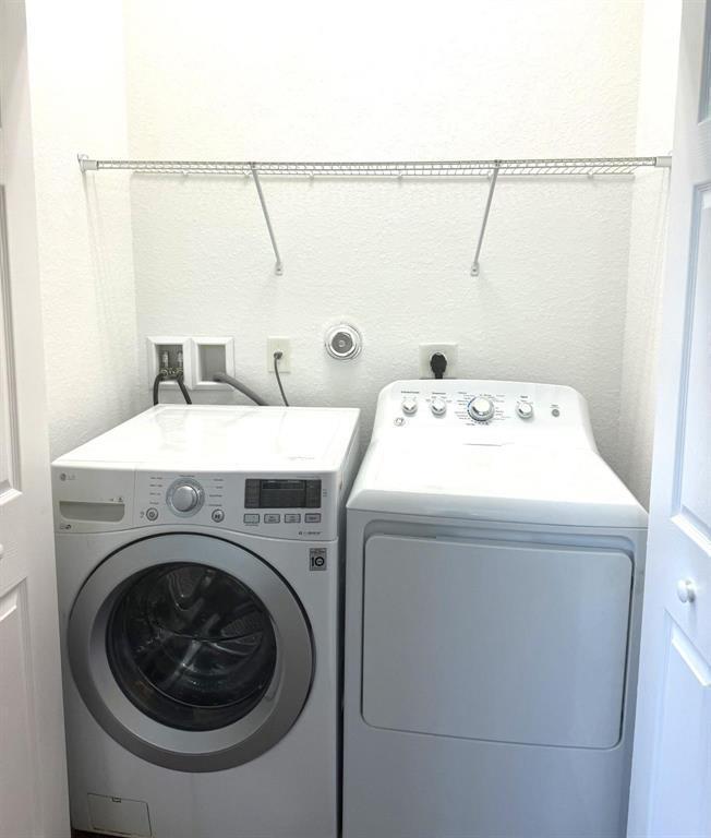 Listing photo 15 for 5887 NW 56th Place Unit#5887, Tamarac, FL, 33319