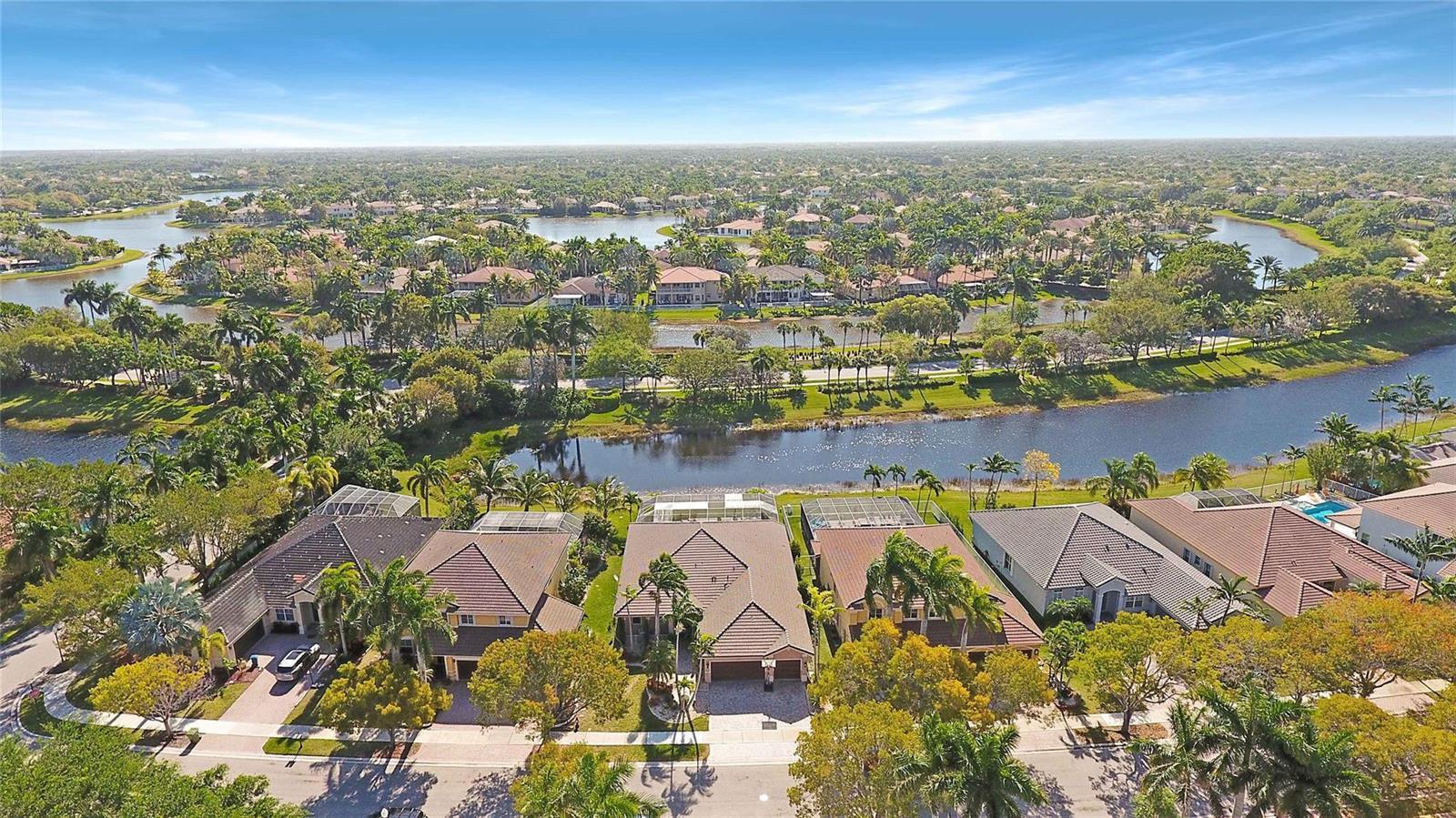 Listing photo 4 for 1182 PEREGRINE Way, Weston, FL, 33327