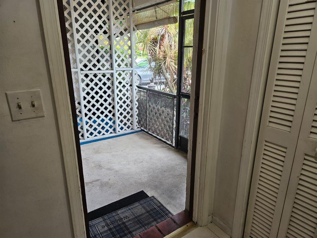 Listing photo 9 for 7904 NW 70th Court Unit#1, Tamarac, FL, 33321