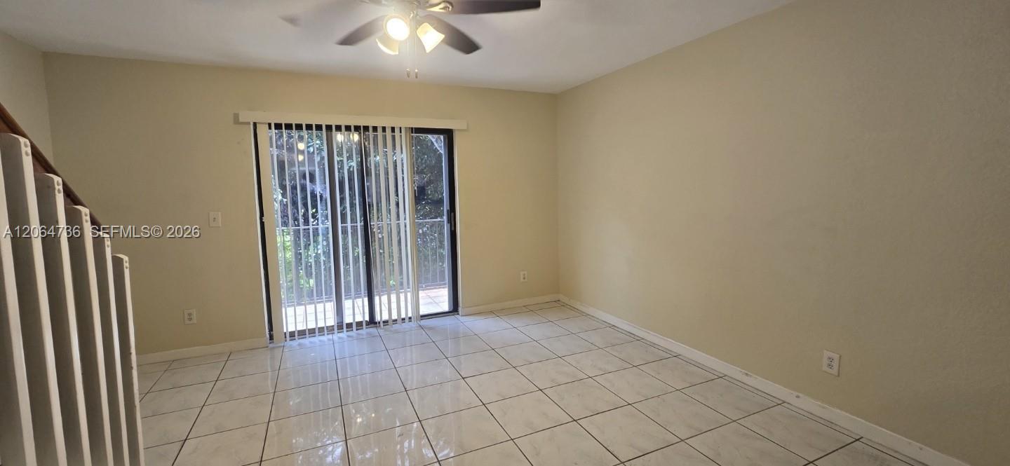 Listing photo 11 for 9092 NW 40th St Unit#4, Coral Springs, FL, 33065