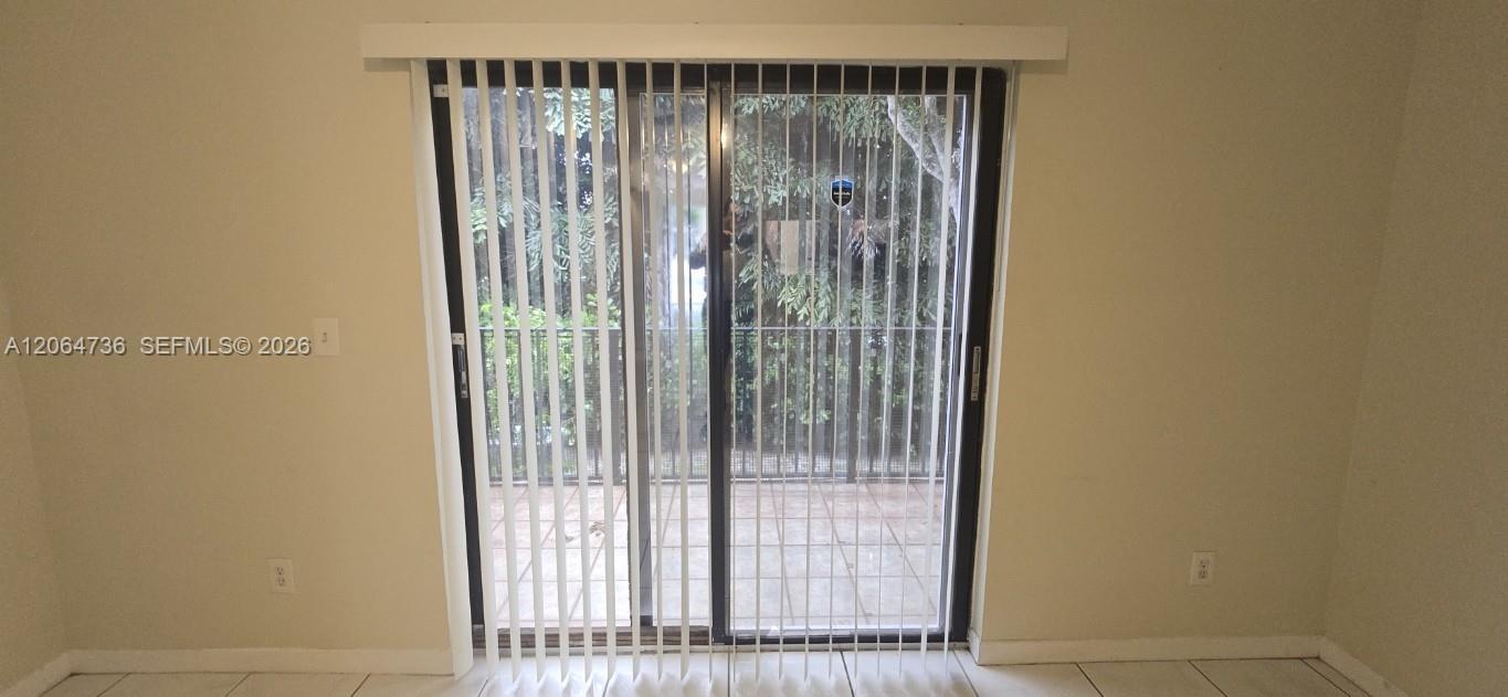 Listing photo 12 for 9092 NW 40th St Unit#4, Coral Springs, FL, 33065