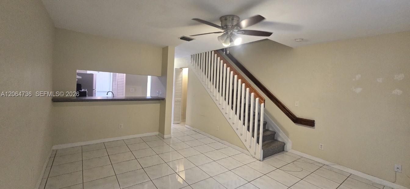Listing photo 10 for 9092 NW 40th St Unit#4, Coral Springs, FL, 33065