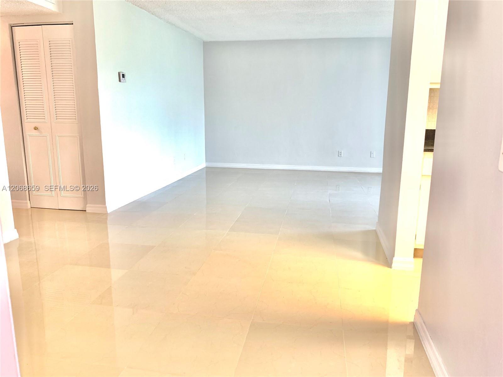 Listing photo 1 for 2491 SW 82nd Ave Unit#106, Davie, FL, 33324
