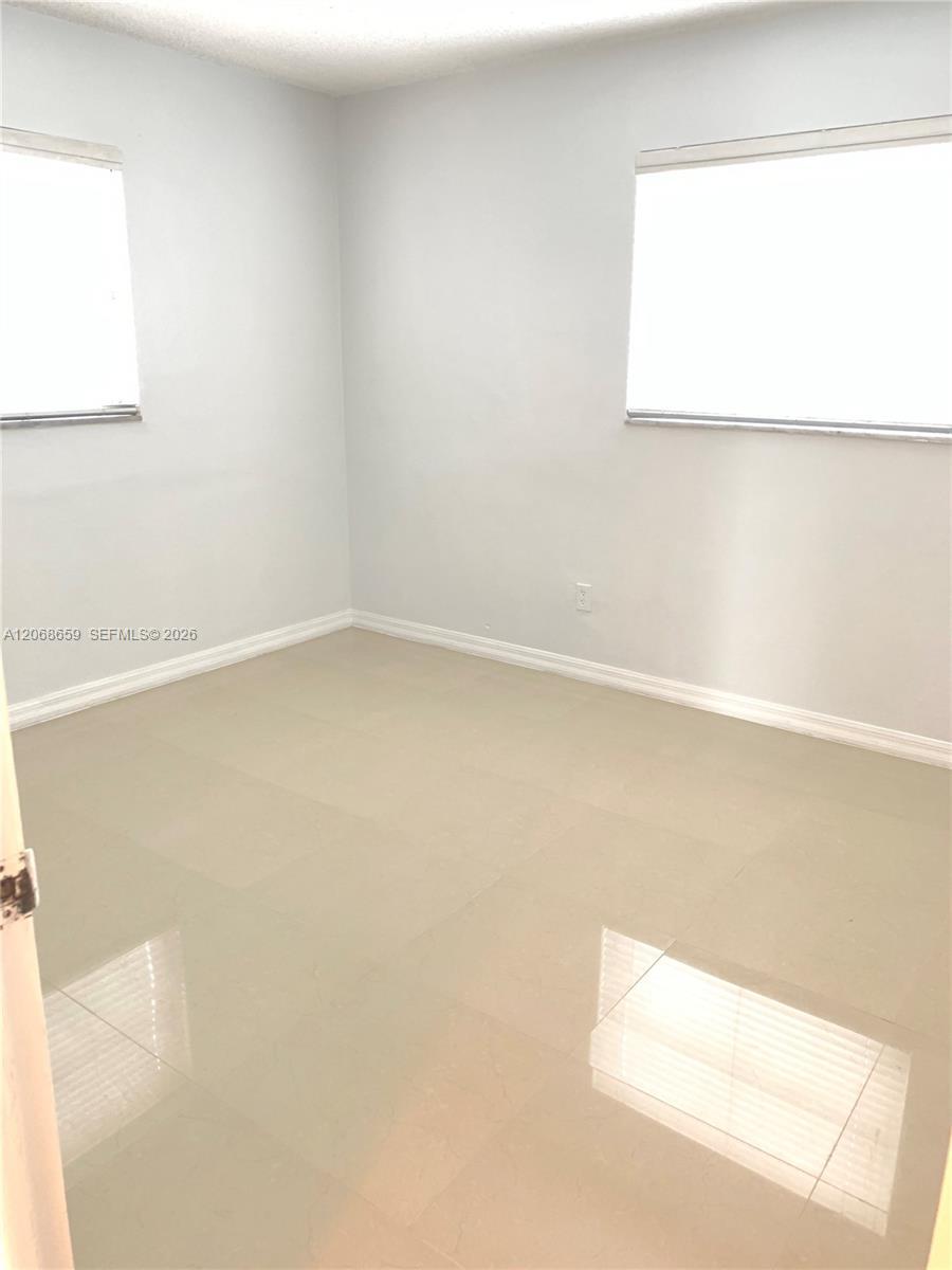 Listing photo 12 for 2491 SW 82nd Ave Unit#106, Davie, FL, 33324