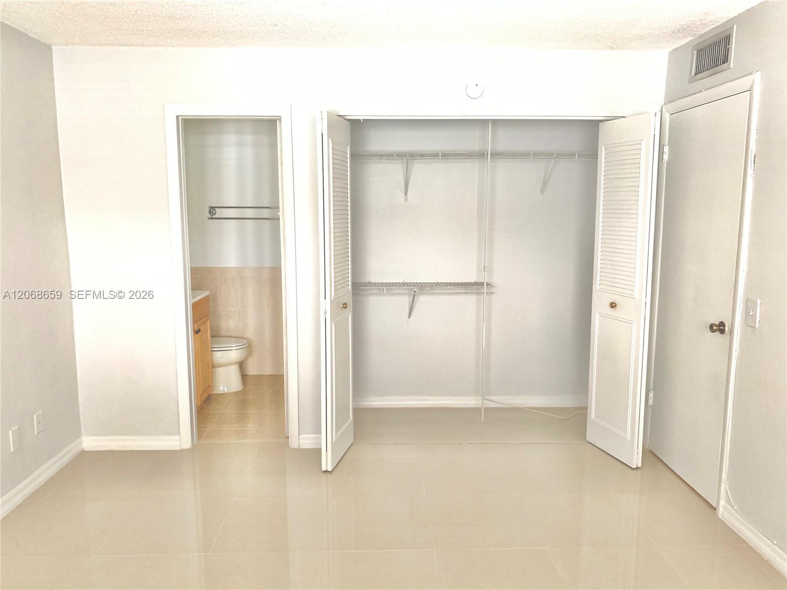Listing photo 15 for 2491 SW 82nd Ave Unit#106, Davie, FL, 33324