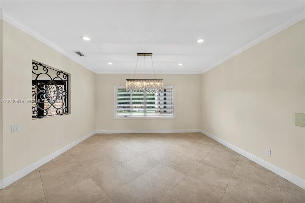 Listing photo 6 for 4920 SW 170TH Avenue Unit#4920, Southwest Ranches, FL, 33331
