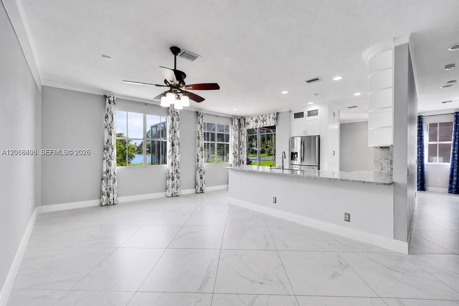 Listing photo 5 for 963 Falling Water Rd, Weston, FL, 33326